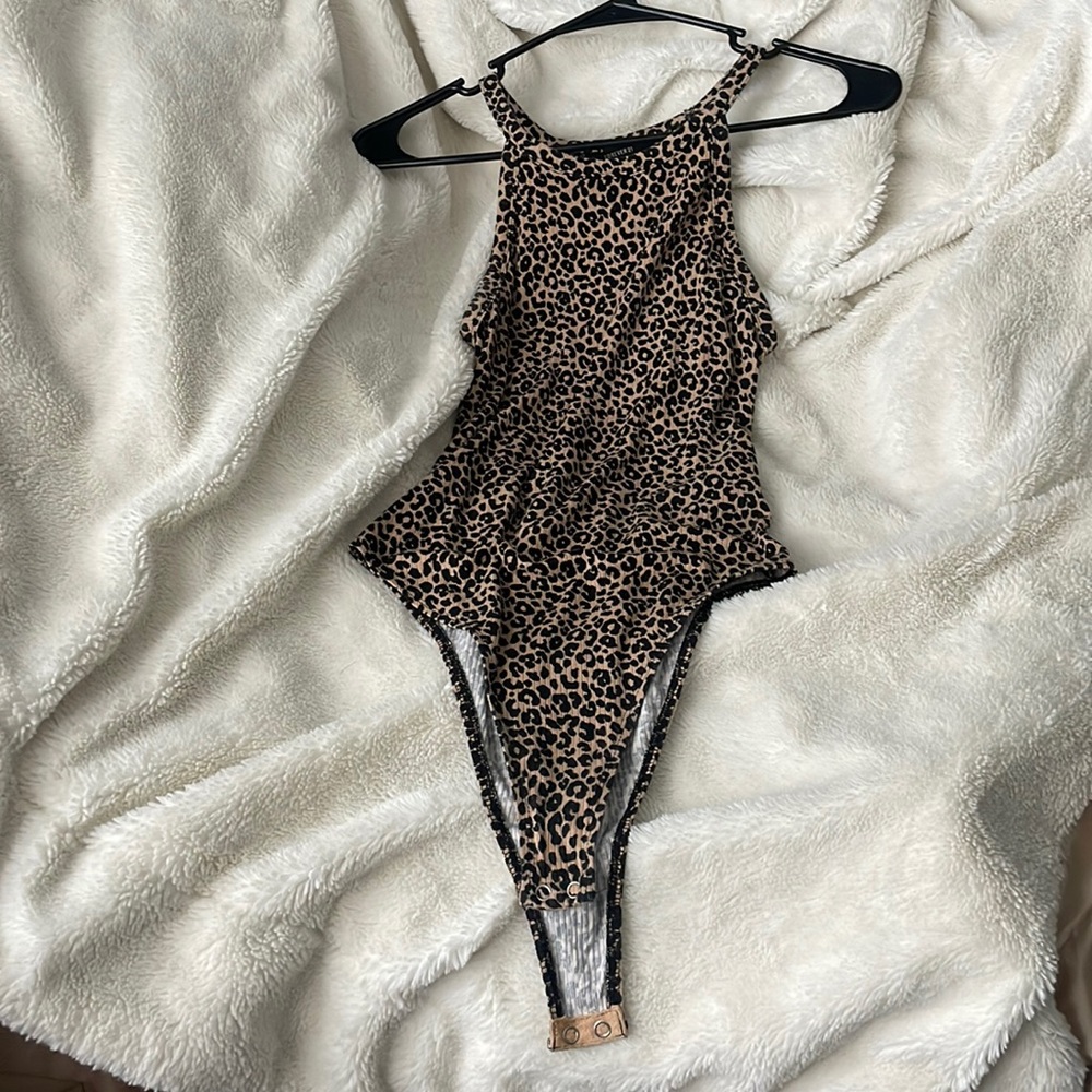 cheetah print body suit 🐆🍒